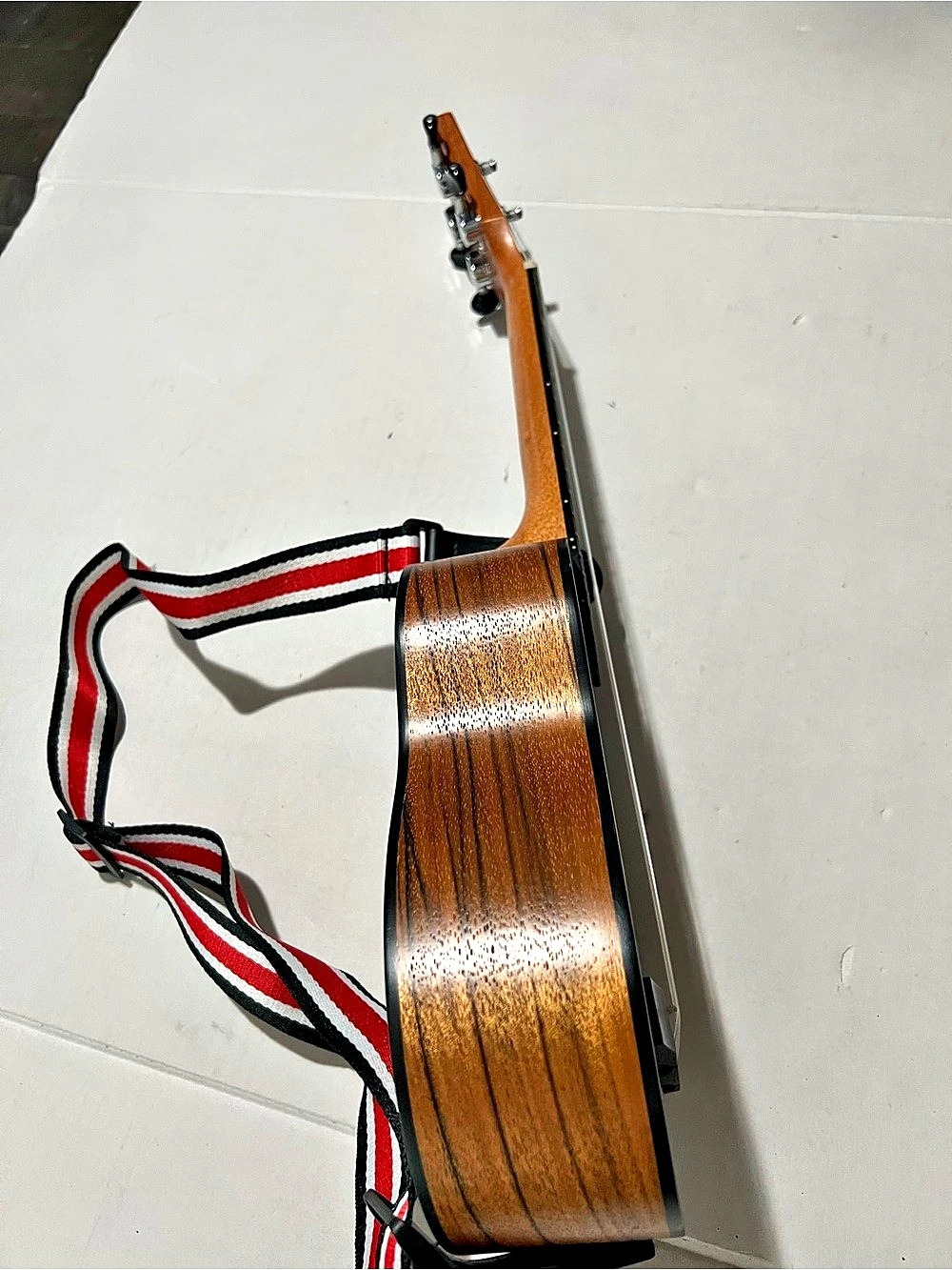 RANCH 21-INCH SOLID ACACIA CONCERT UKULELE – OPEN GLOSS FINISH - Picture 4 of 5
